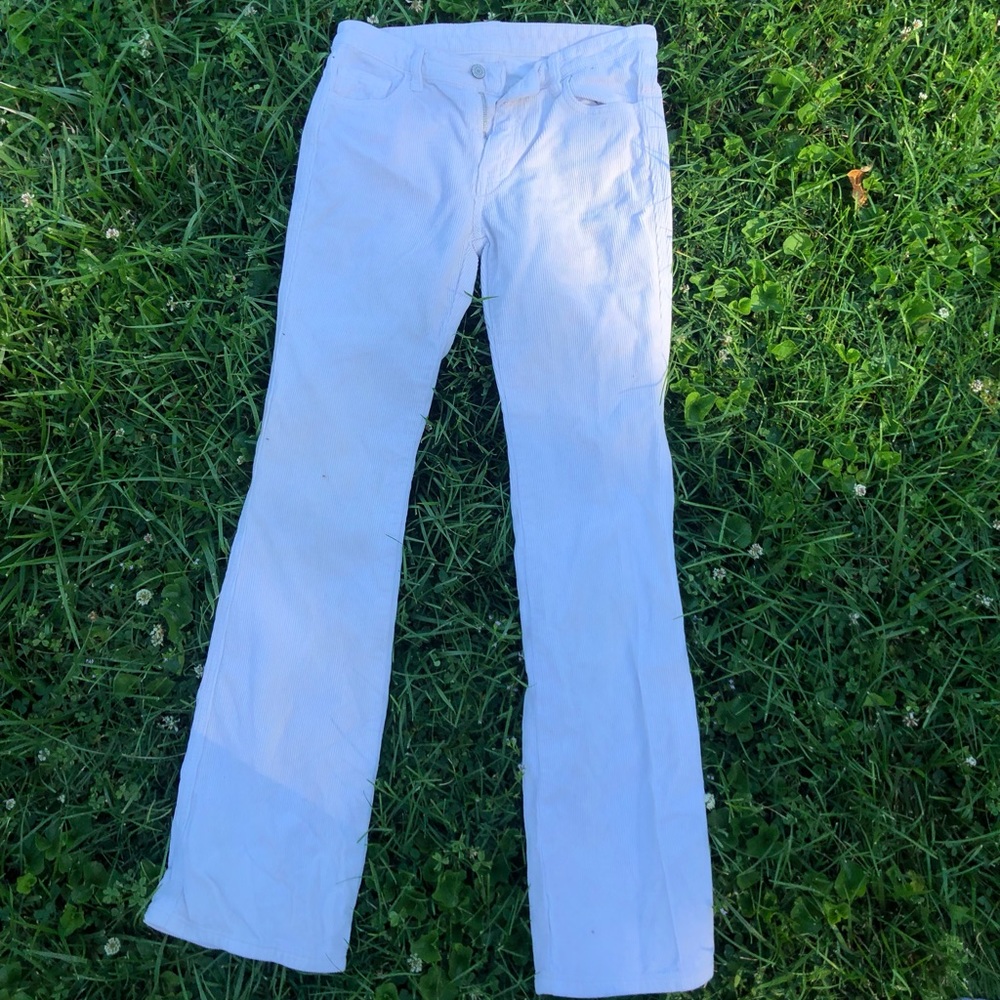Brandy Melville Brielle Corduroy flare jeans